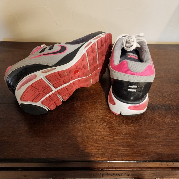 Running shoes - Picture 4 of 4